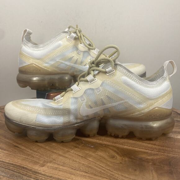 Nike Air VaporMax 2019 White Gold Womens Size 8.5 Cream Athletic Shoes - Picture 6 of 10